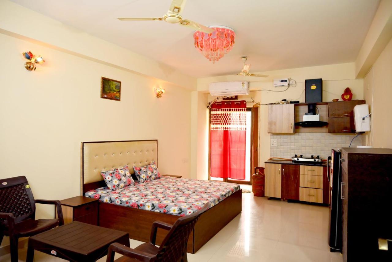 Hare Krishna Home Stay Vrindavan Exterior photo